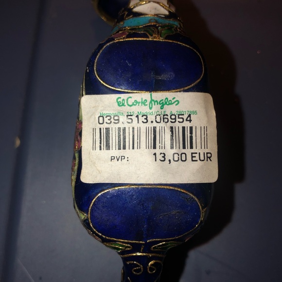 Porcelain small Knick knack Teapot - Picture 4 of 5